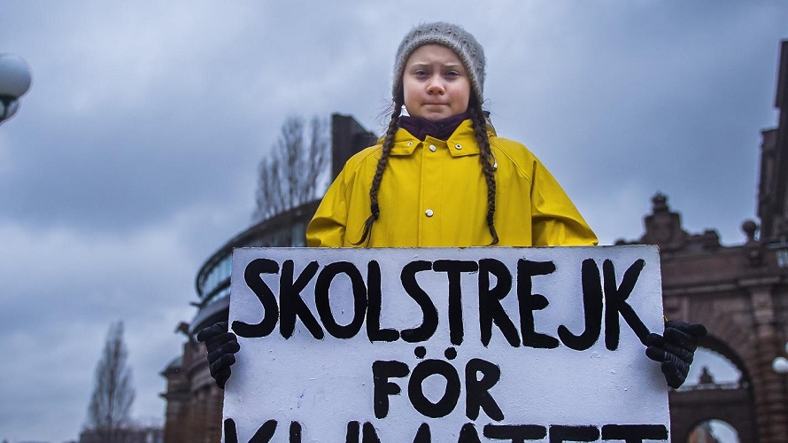 Greta Thunberg in front of the Parliament House of Sweden